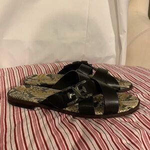 Sam Edelman Ezra double E logo sandal, new 9.5